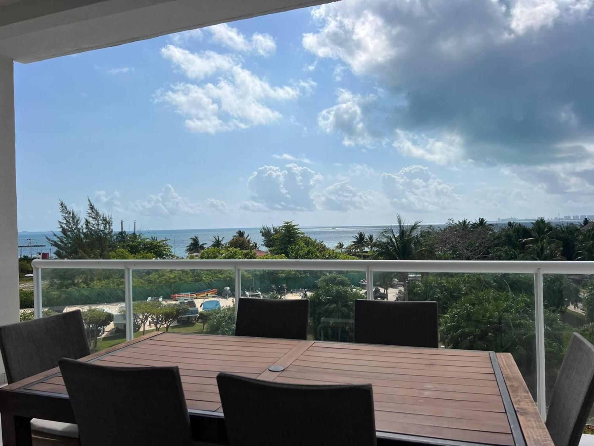 New Beachfront Luxury Apartments Cancún Eksteriør bilde